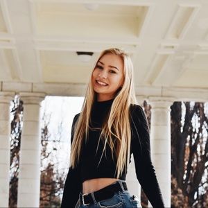 Meet your Posher, Avery